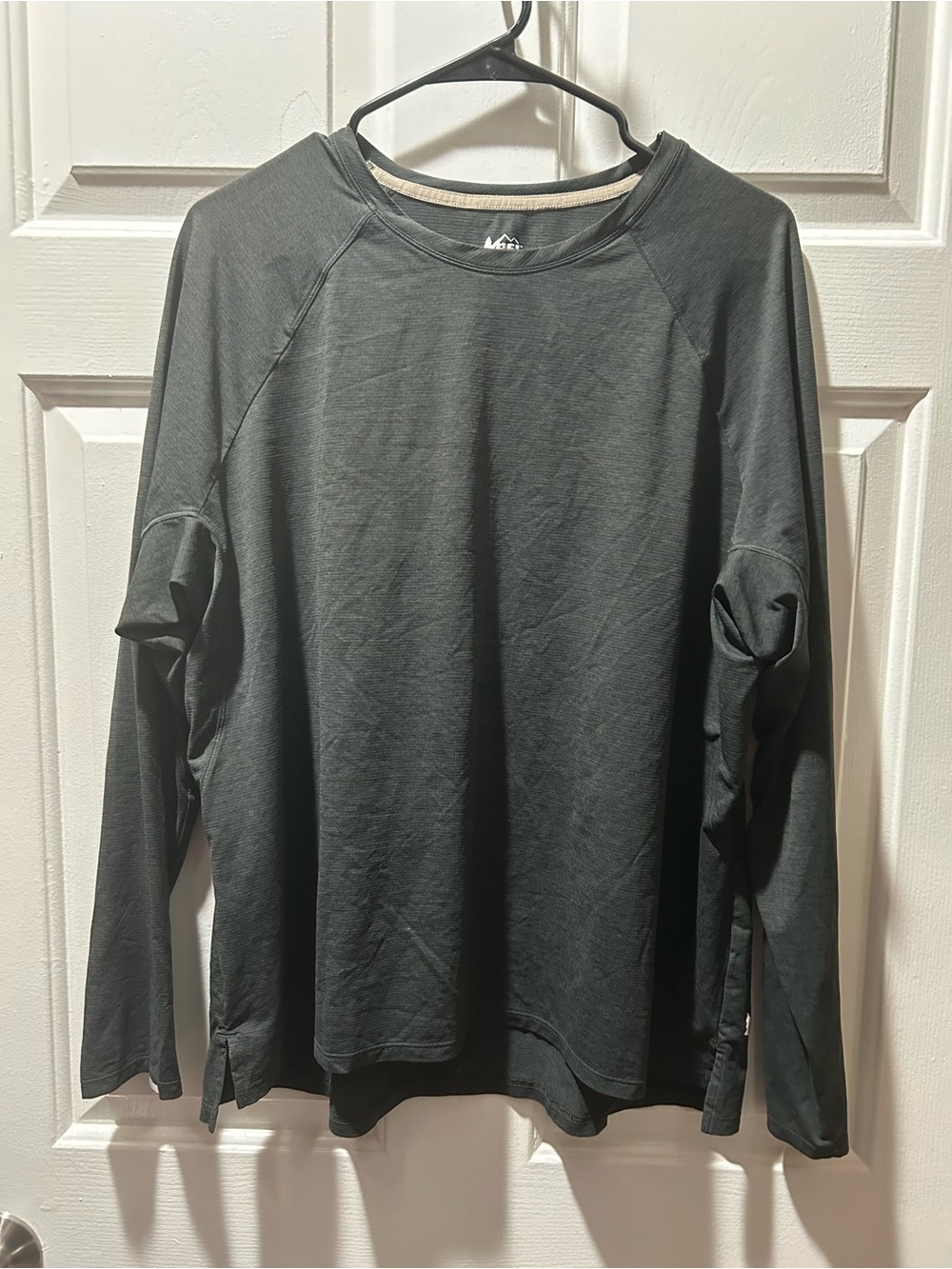 REI Co-Op Women’s Long-Sleeve Crew Outdoor Running Hiking Shirt in Dark Gray